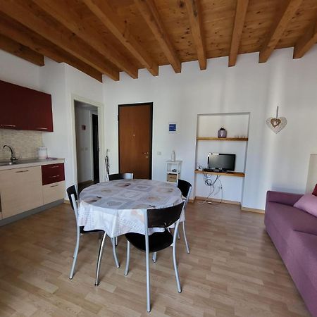 Lilla Apartment Residenza Silvana 韦尔巴尼亚 外观 照片